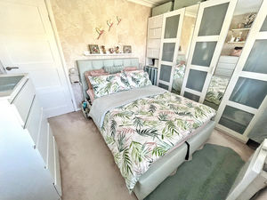 Photo 25- click for photo gallery